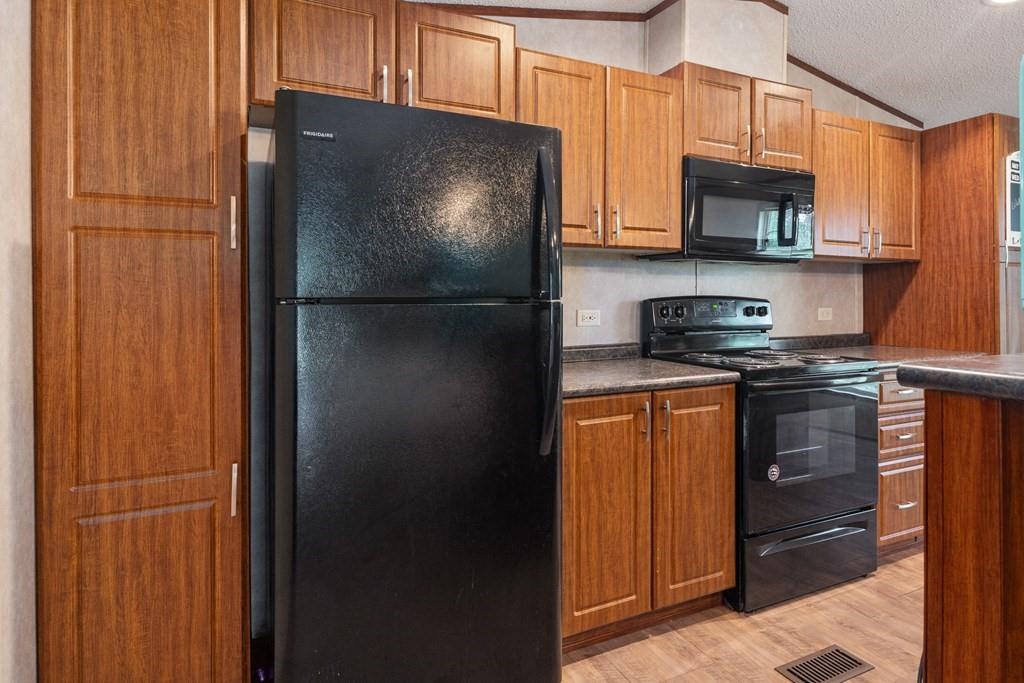 Cedar Creek Cove - Residential