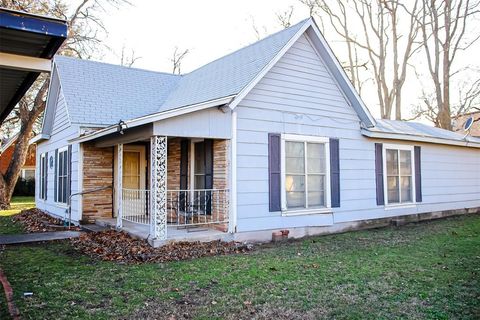 A home in Clyde