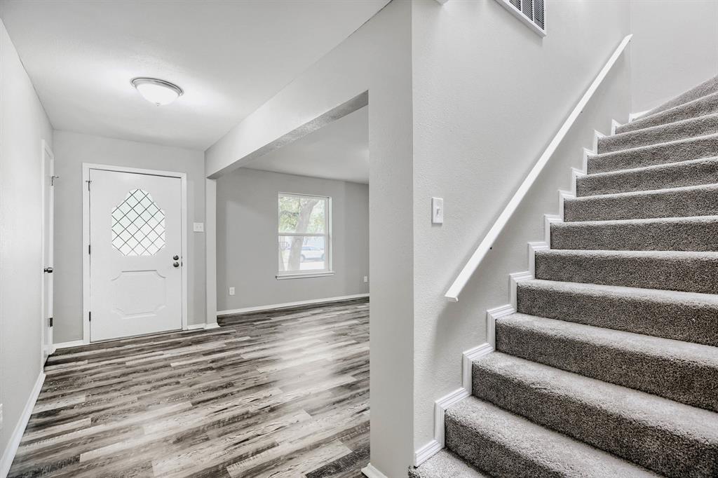 1414 Dumont Drive