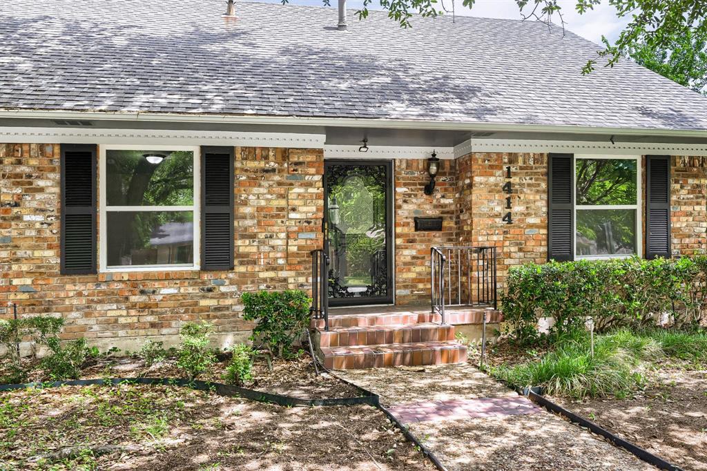 1414 Dumont Drive