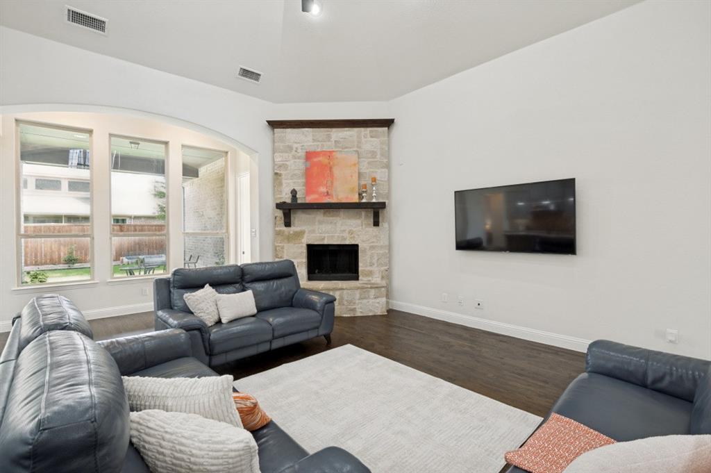 14215 Raspberry Lane