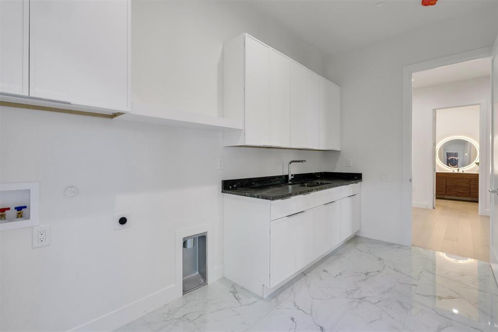 Ridgecrest Village - Residential Lease