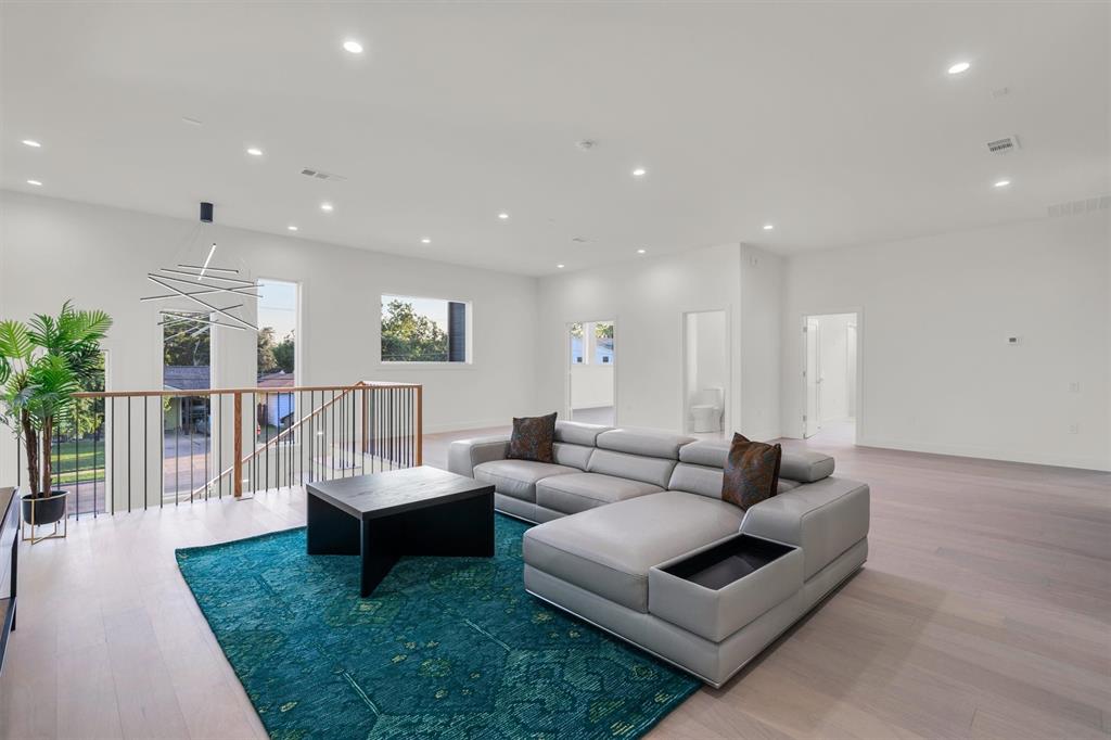 Ridgecrest Village - Residential Lease