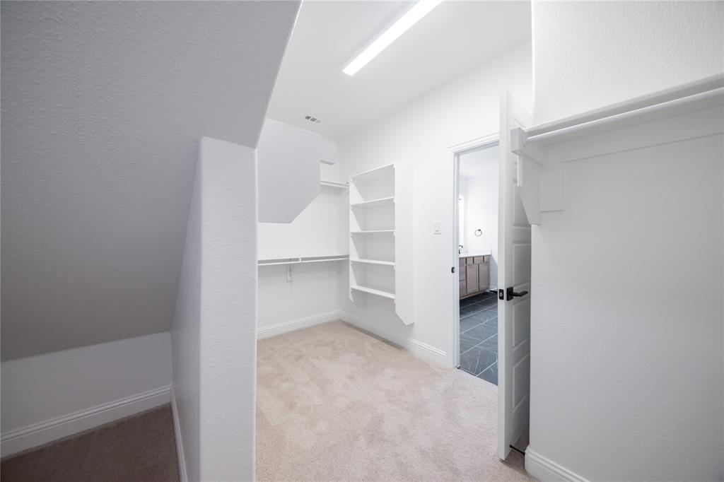 Valencia on the Lake - Residential