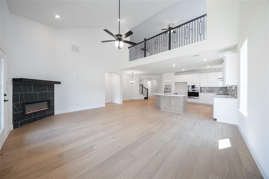 Valencia on the Lake - Residential