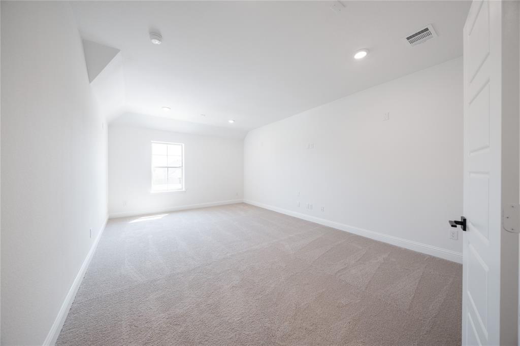 Valencia on the Lake - Residential