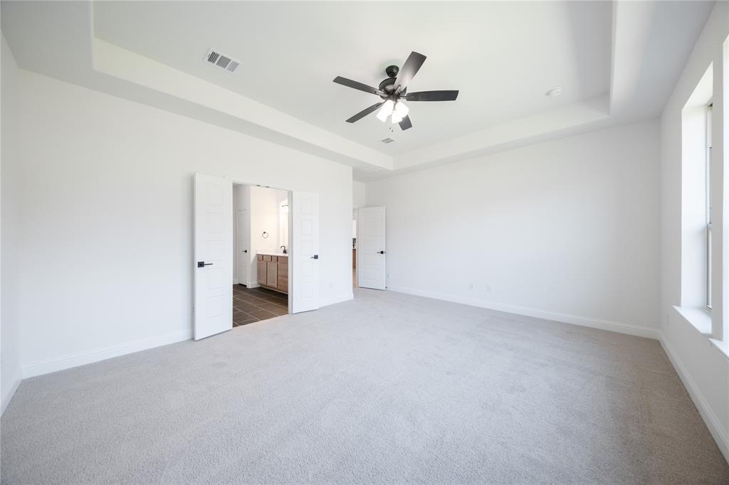 Valencia on the Lake - Residential