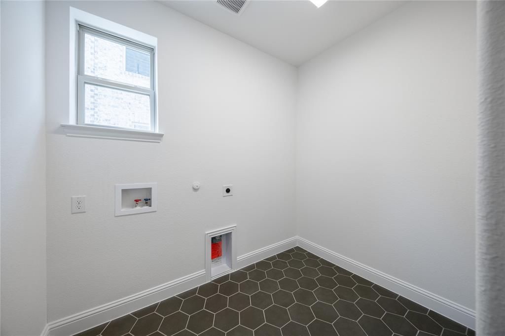 Valencia on the Lake - Residential