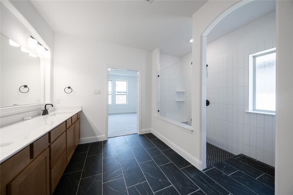 Valencia on the Lake - Residential