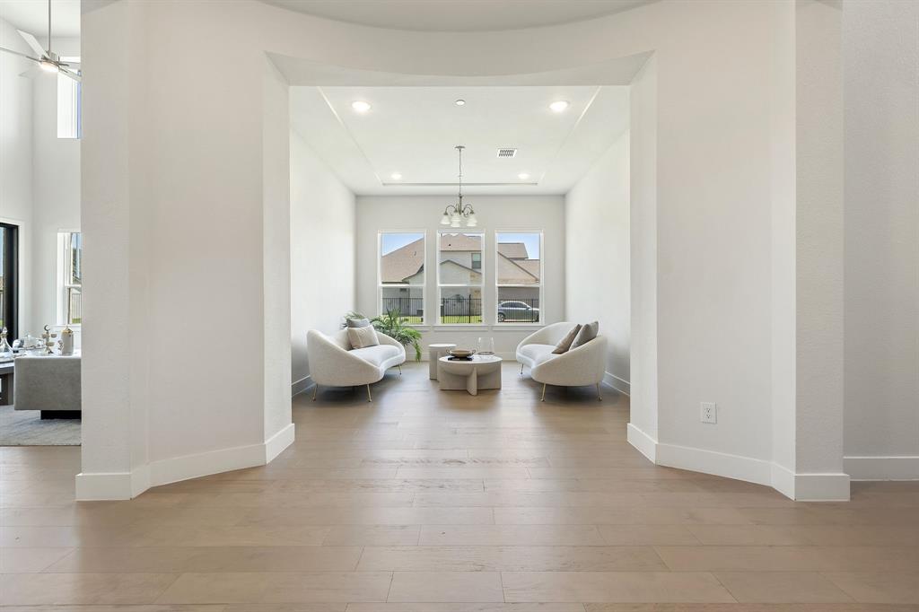 Lakeview Downs - Residential Lease