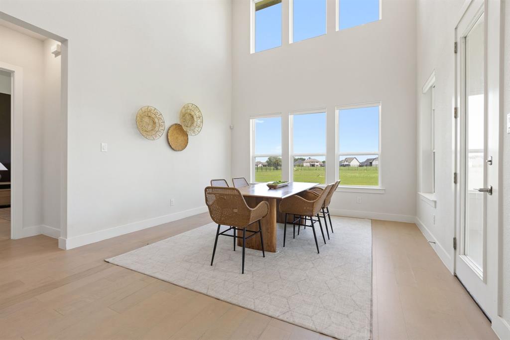 Lakeview Downs - Residential Lease