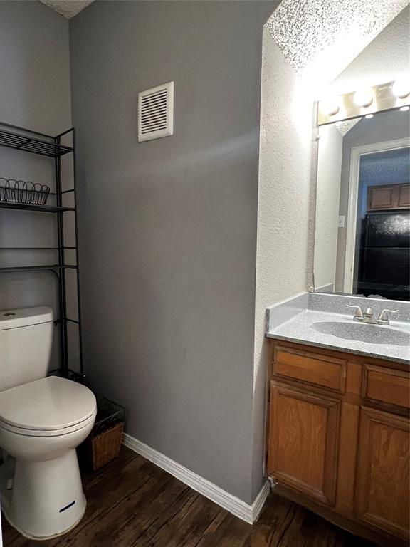 Crossroads gardens Condos - Commercial Sale