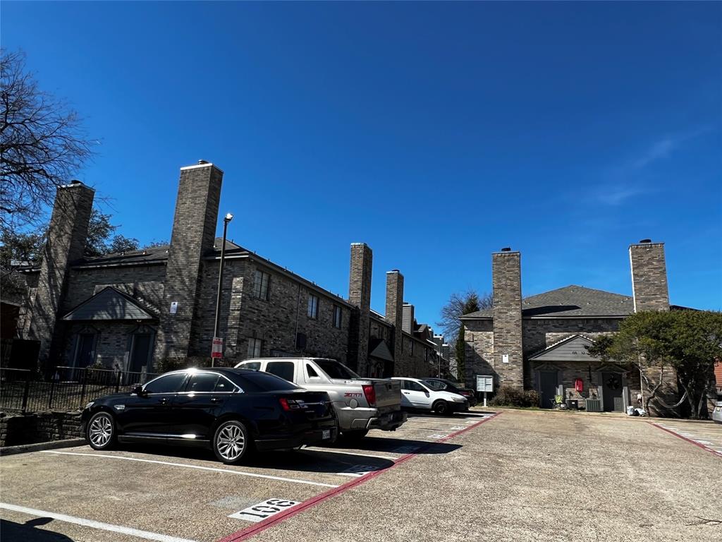 Crossroads gardens Condos - Commercial Sale