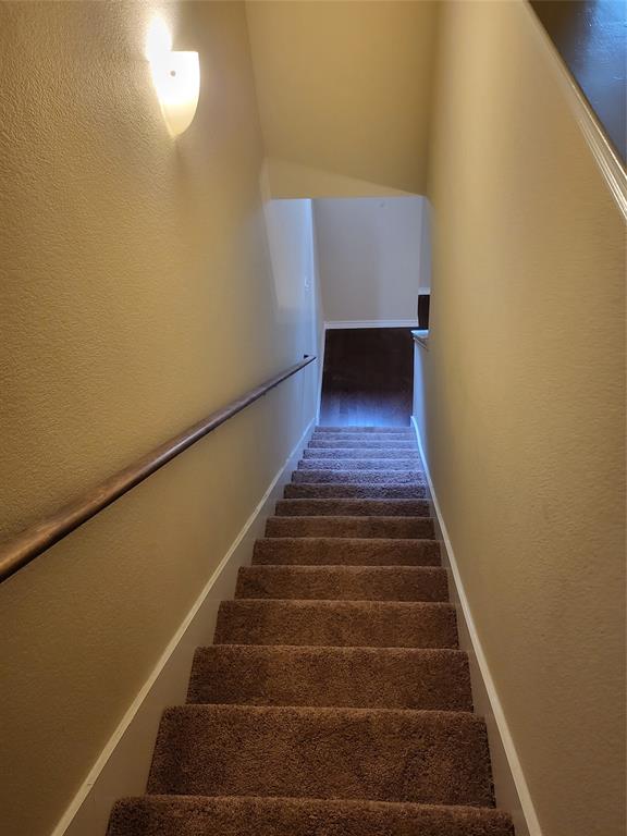 South Center Street Twnhms - Residential Lease