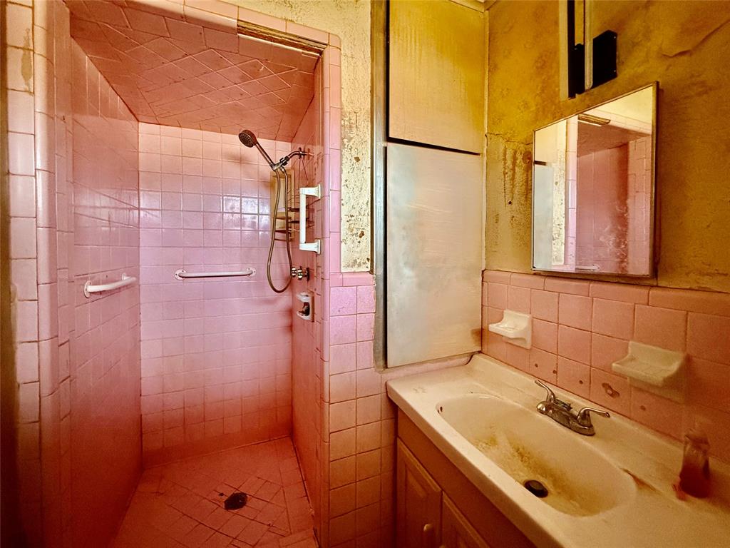 Goodwin 01 - Residential