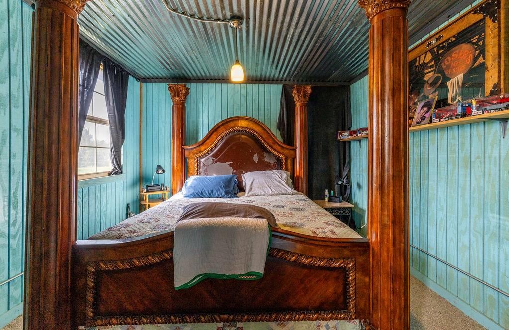 Woodland Hills - Residential