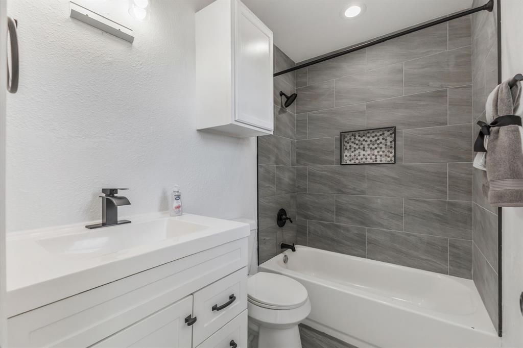 Singing Hills - Residential