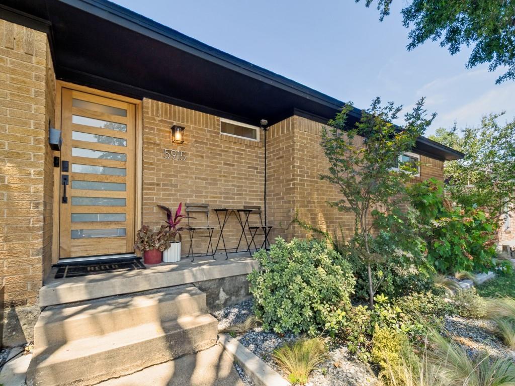 5915 Canterview Drive