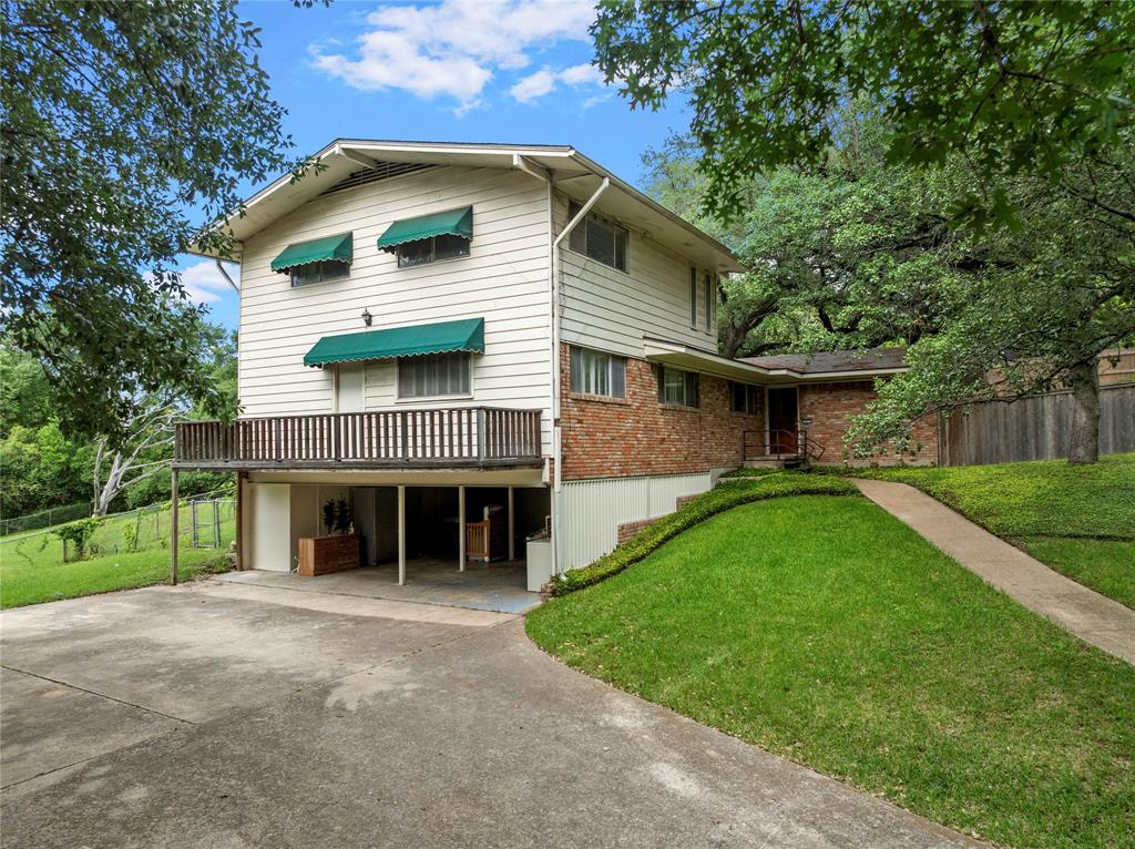2425 Wendy Lane