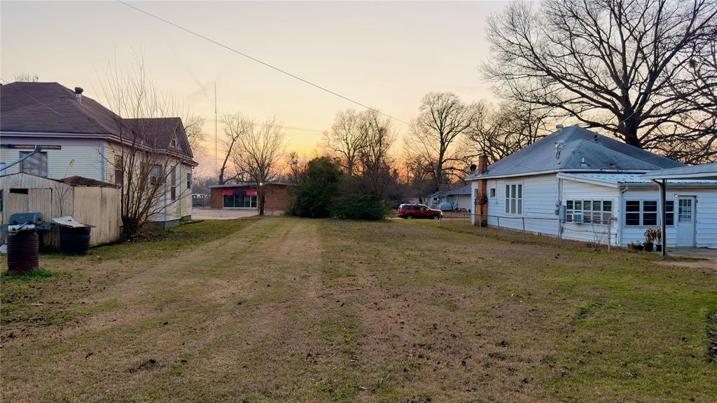 City Triggs Add - Land