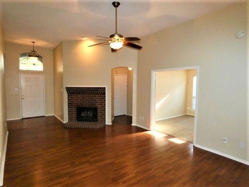 Photo of 4829 Salmon Run Way, Fort Worth, TX 76137 (MLS # 21250791)