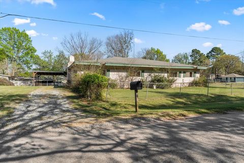 Tiny photo for 186 Plantation Avenue, Pottsboro, TX 75076 (MLS # 21223680)