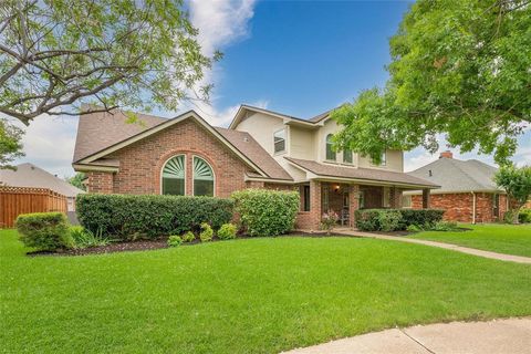 Photo of 2516 Willowdale Drive, Carrollton, TX 75006 (MLS # 21254959)