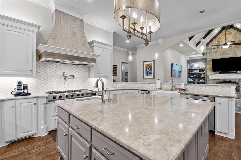 1809 Summit Court