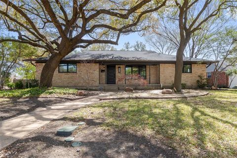 406 Thompson Drive Richardson TX 75080