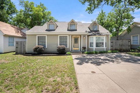 4525 Calmont Avenue Fort Worth TX 76107
