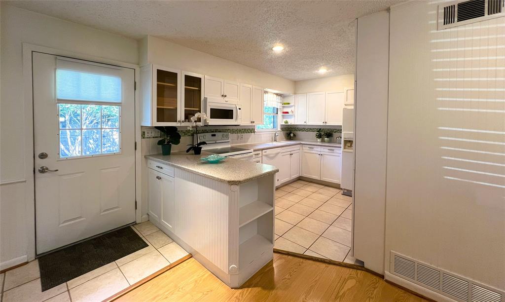 Lake Highlands Estates - Residential Lease