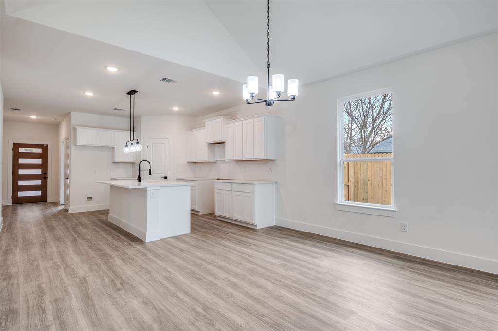 Central Ave 03 - Residential