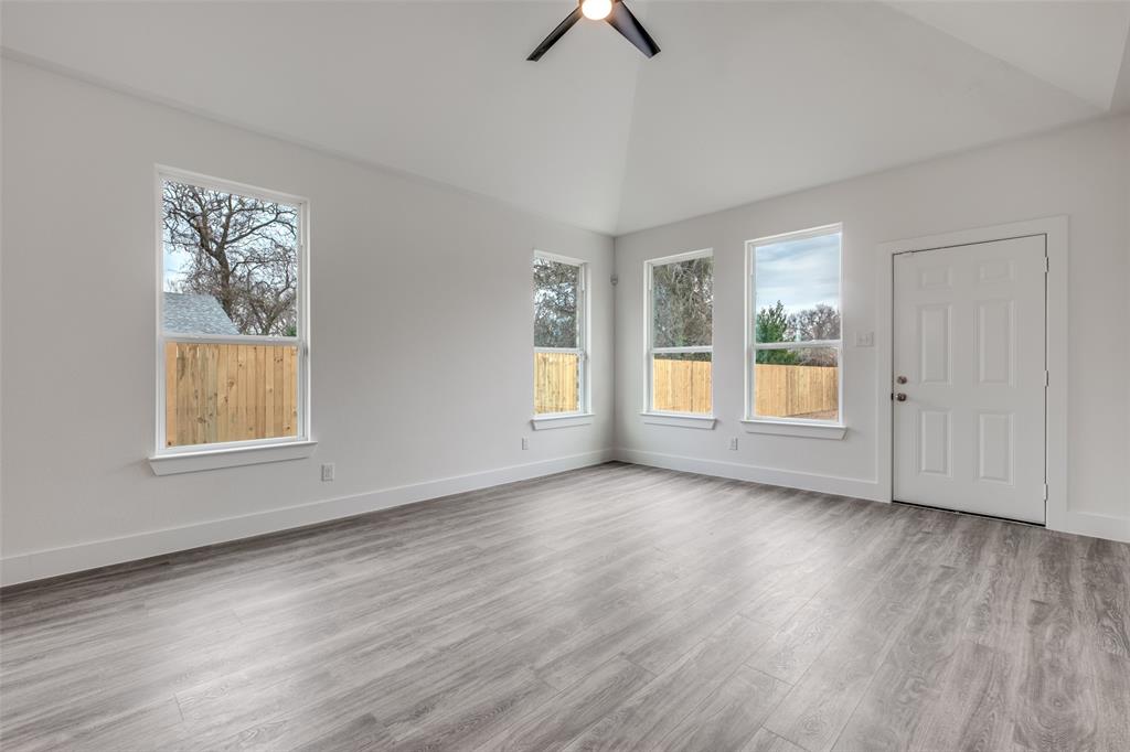 Central Ave 03 - Residential