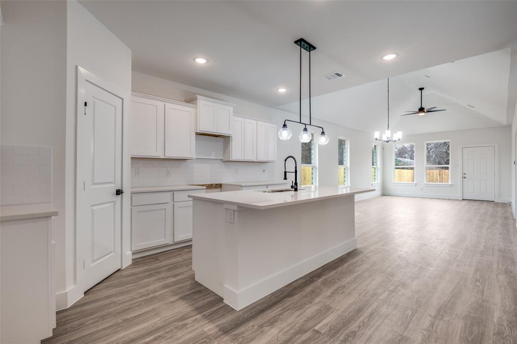 Central Ave 03 - Residential