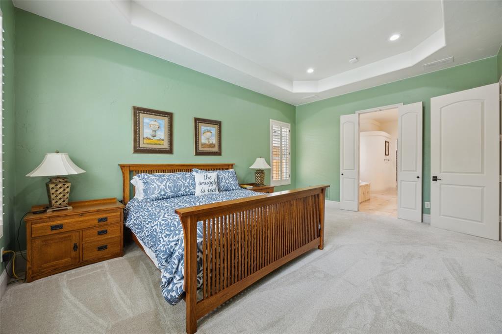 Royal Crest - Residential