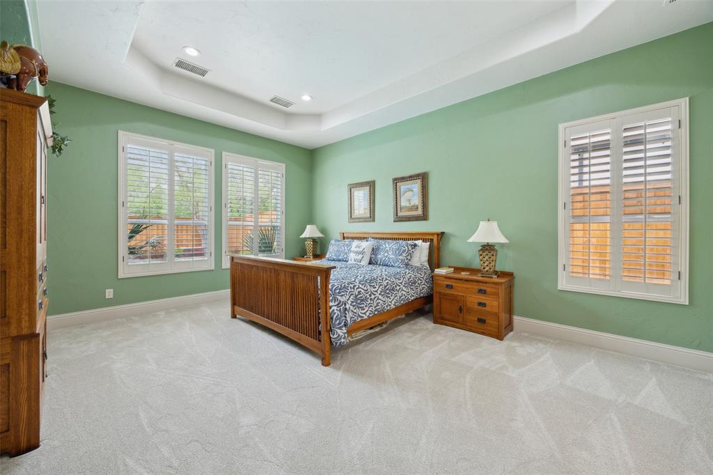 Royal Crest - Residential