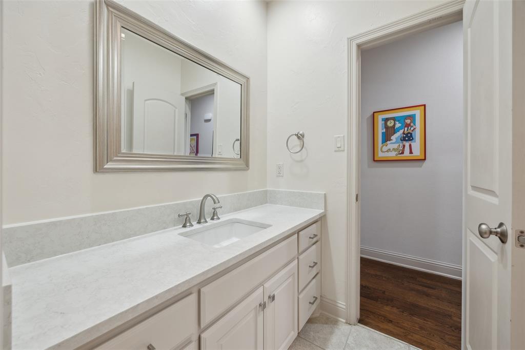 Royal Crest - Residential