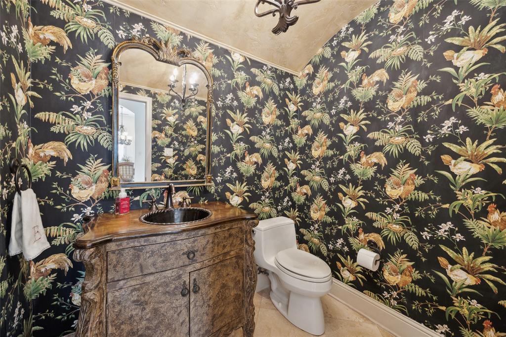 Royal Crest - Residential