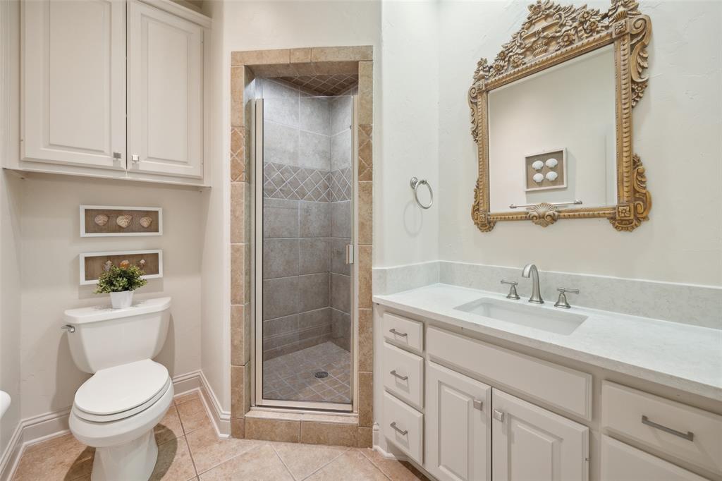 Royal Crest - Residential