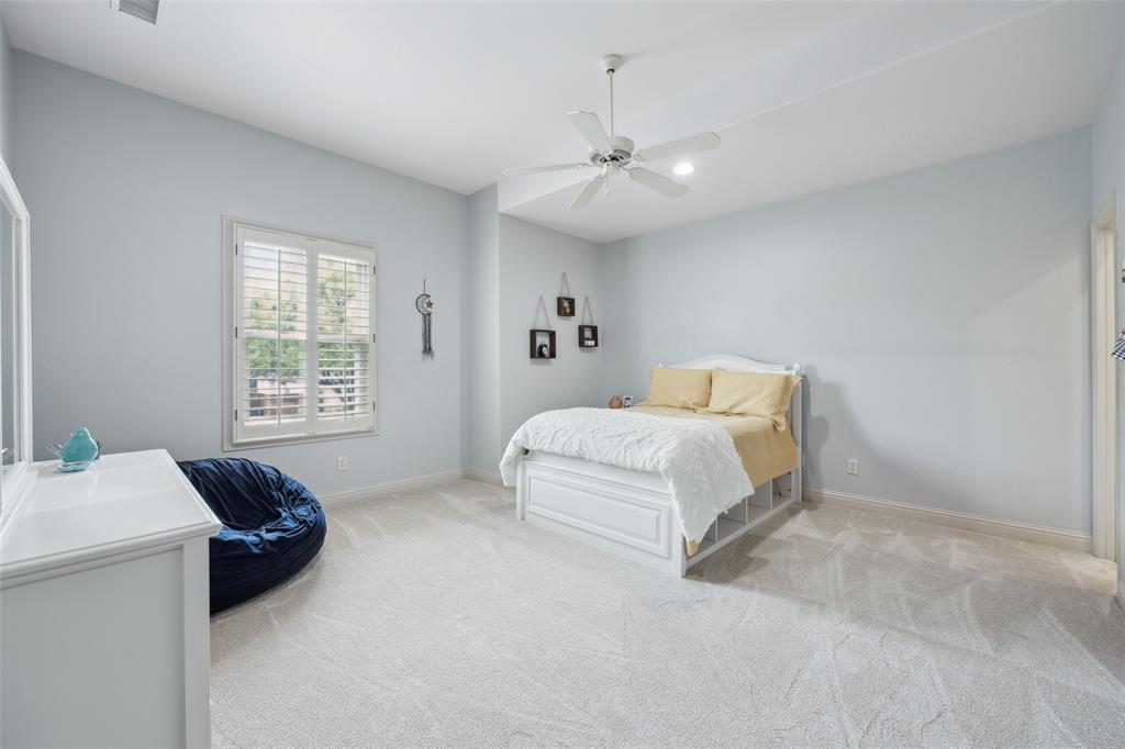 Royal Crest - Residential