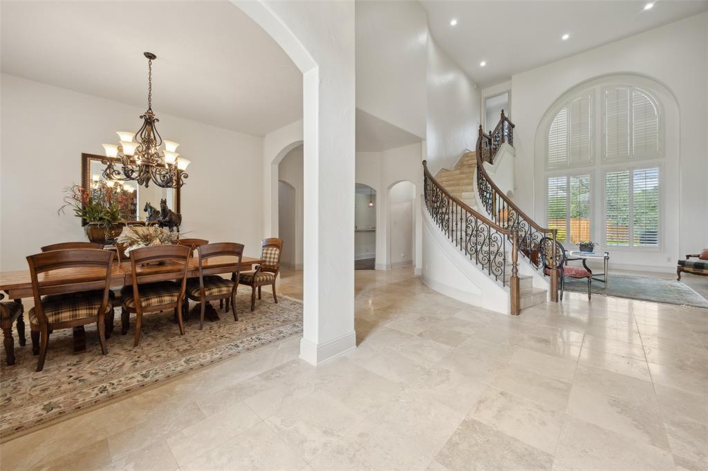 6115 Royal Crest Drive