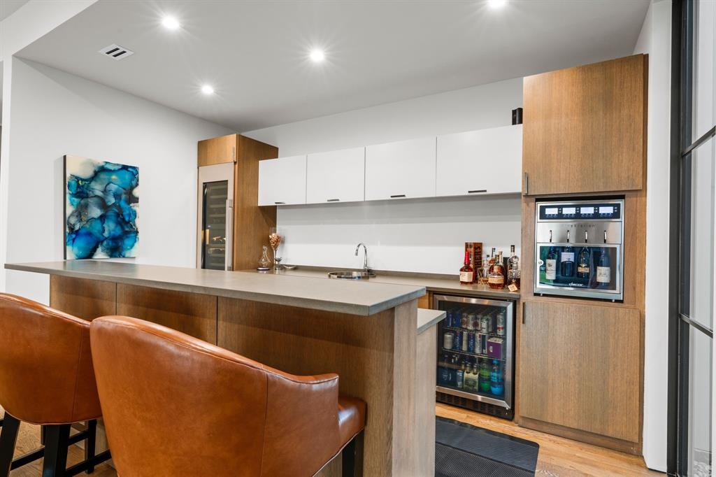 T R Harris - Residential