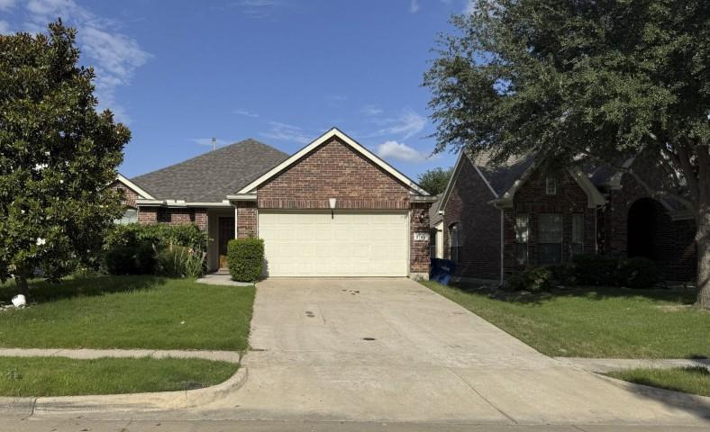 2760 Indian Oak Drive