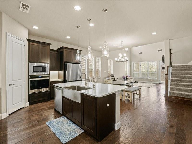 Estancia - Residential