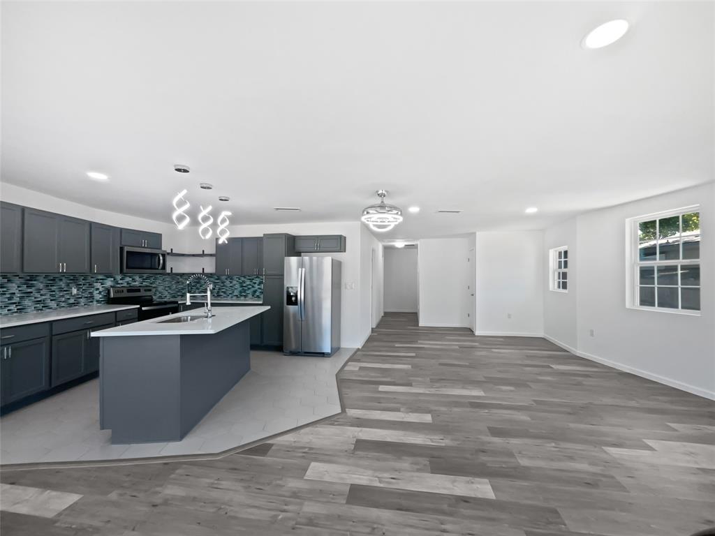 Ellis M G Add - Residential