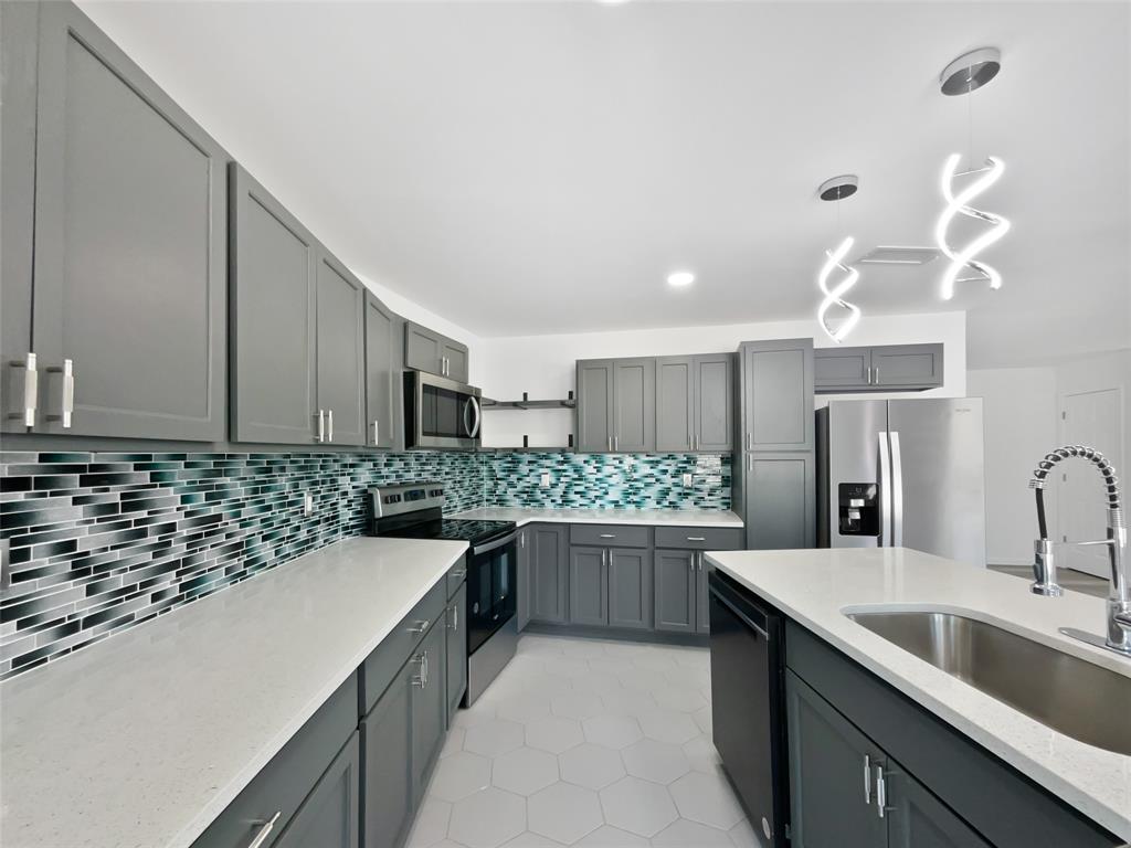 Ellis M G Add - Residential