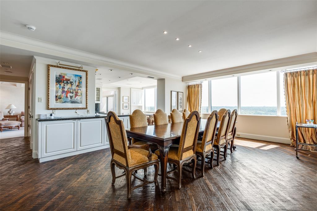 5200 Keller Springs Road 1424 & 1426