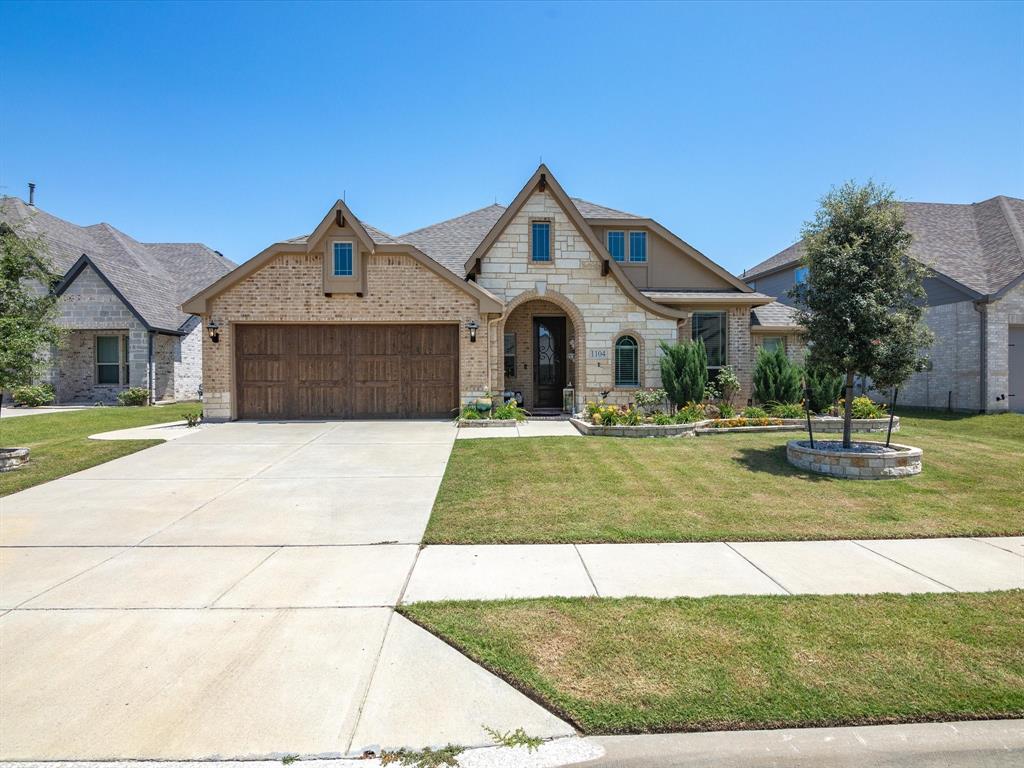 1104 Canterbury Lane