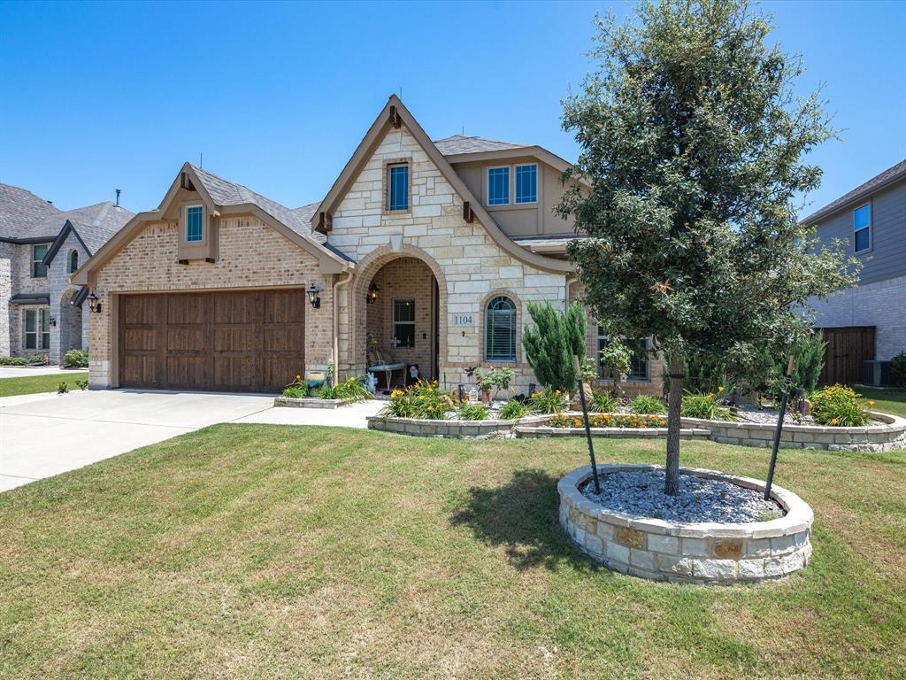 1104 Canterbury Lane