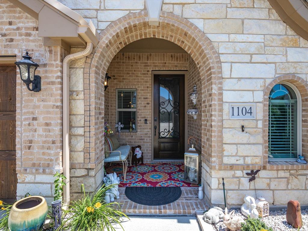 1104 Canterbury Lane